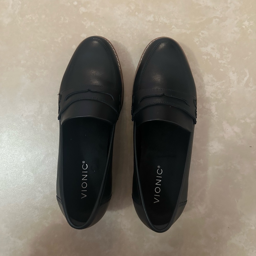 Vionic Black Loafers Minimalist Slip-On Design